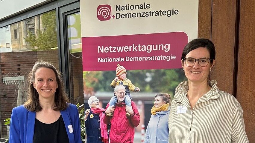 Foto: Nadine Gold (Bagso) mit Theresa Demandt (BMCO) auf der NDS Tagung 2026