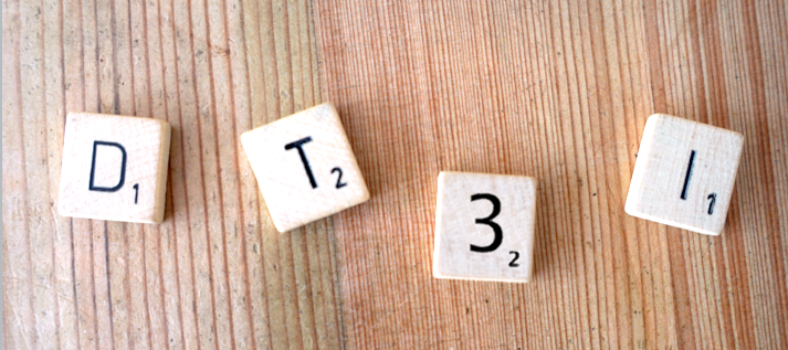 Foto: Postkartenmotiv Projekt ADele mit Scrabblebuchstaben