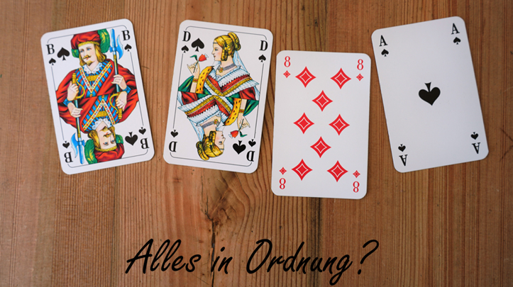 Postkartenmotiv Projekt ADele mit Spielkarten