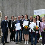 Gruppenfoto mit allen Preisträgern und Franz Müntefering