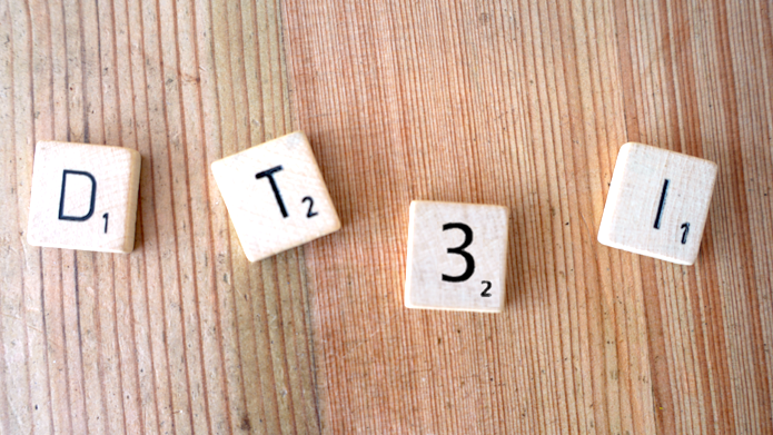 Foto: Postkartenmotiv Projekt ADele mit Scrabblebuchstaben