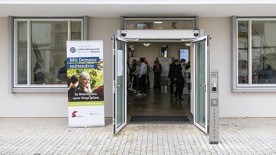 Eingang des Burkardushauses in Würzburg